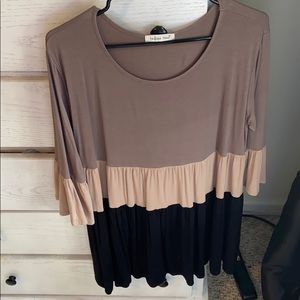 Long sleeve. Flowy multicolor dress. Crew neck.